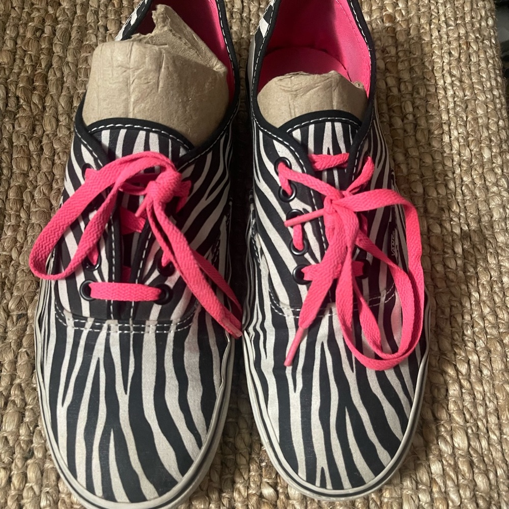 Van's Black White Zebra Striped Lace Shoes Women's 11 Men's 9.5 great condition